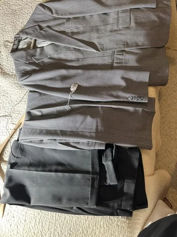 Men�s dress suits Tailored in USA McElhineys