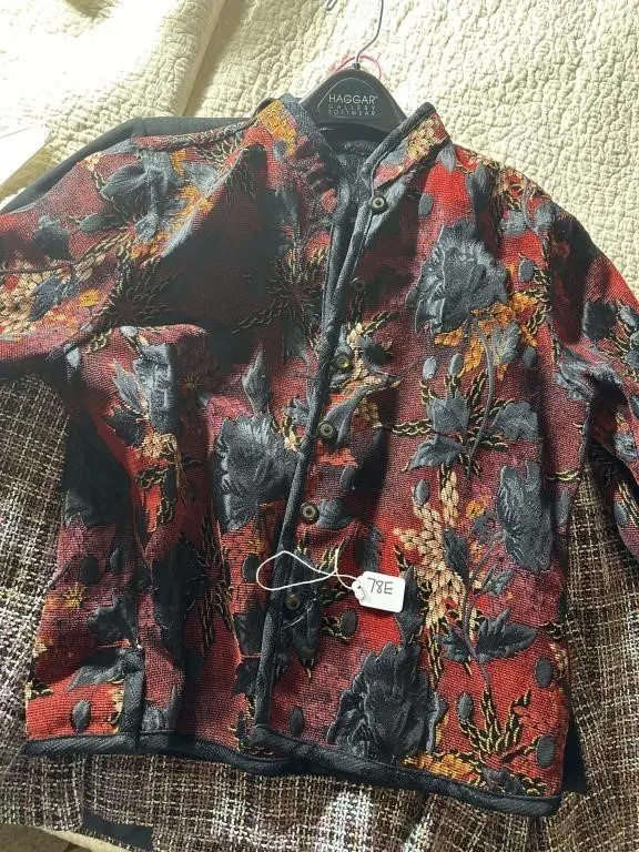 Red and black flower jacket
Sag Harbor tweed