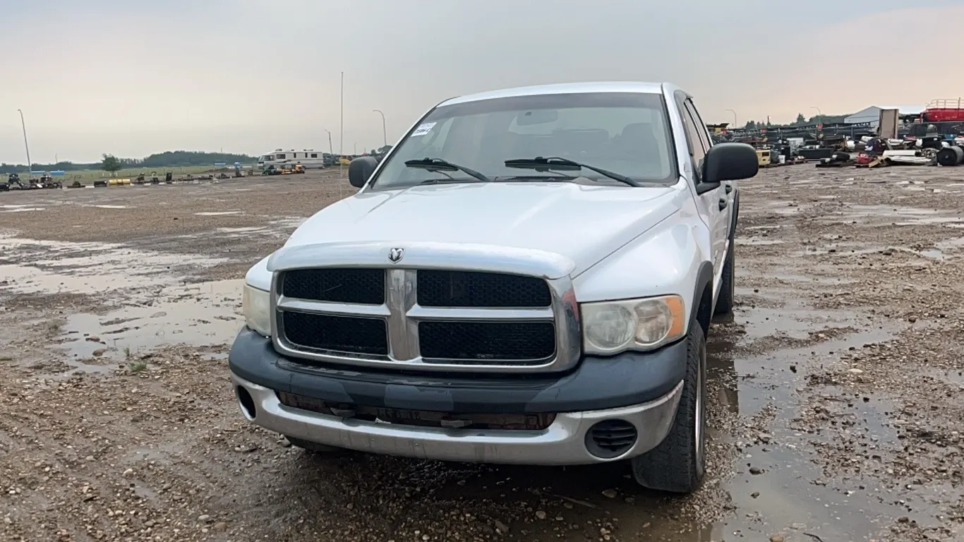 2004 DODGE 1500 4WD QUAD CAB TRUCK - NOT RUNNING - VIN: 1D7HU18D44J235205 - REGISTRATION IN OFFICE