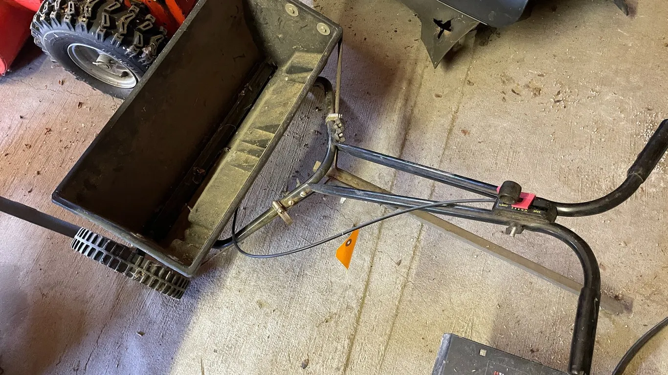 Lawn Spreader