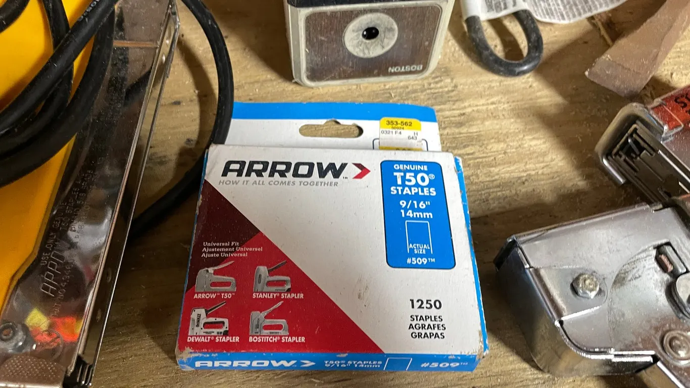 (5) Staplers