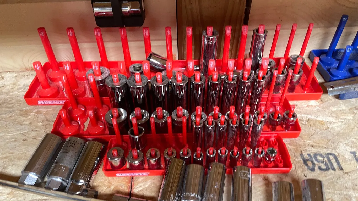 (5) Socket Organizers and Sockets
