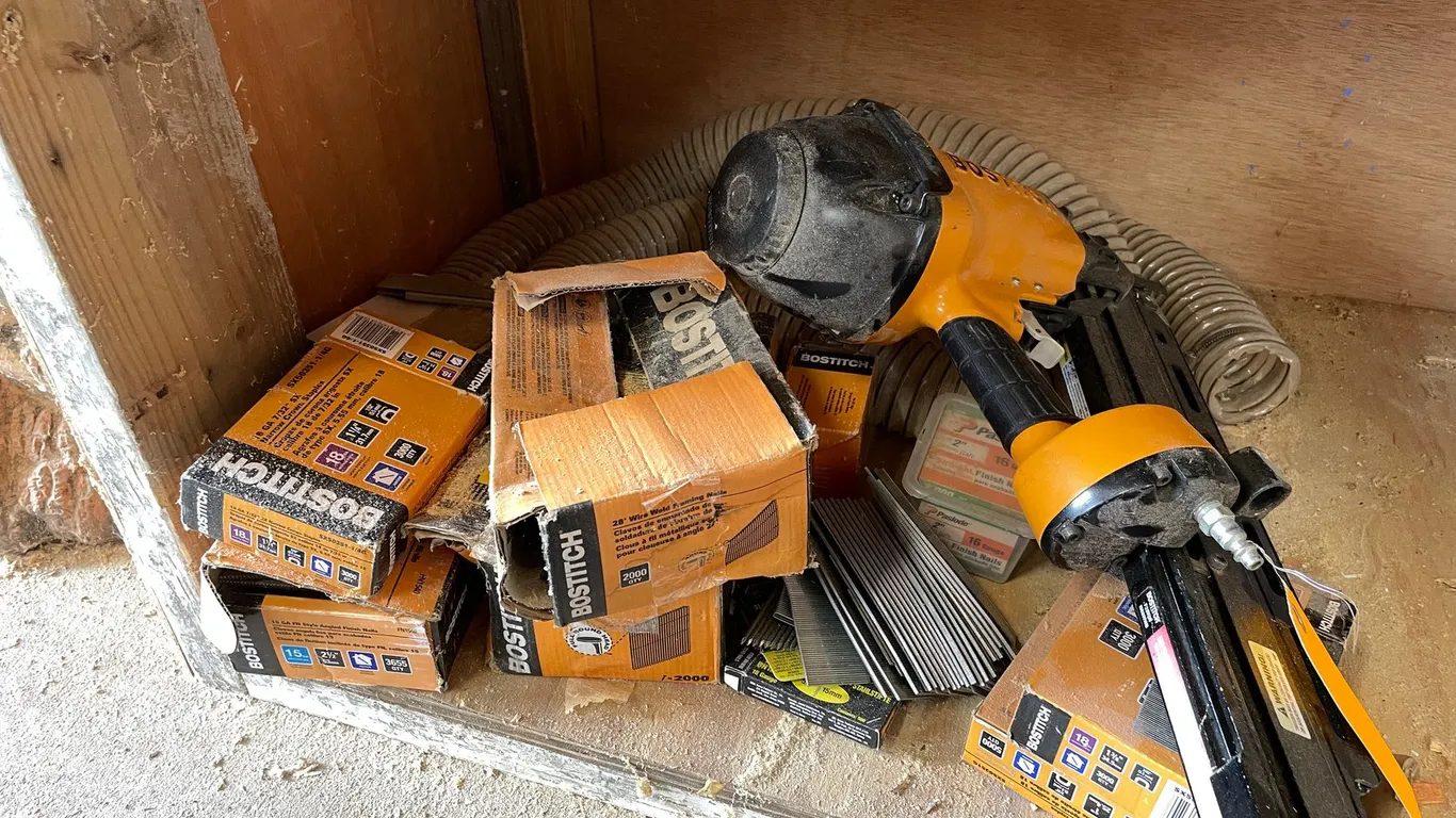 Bostitch Pneumatic Nail Gun