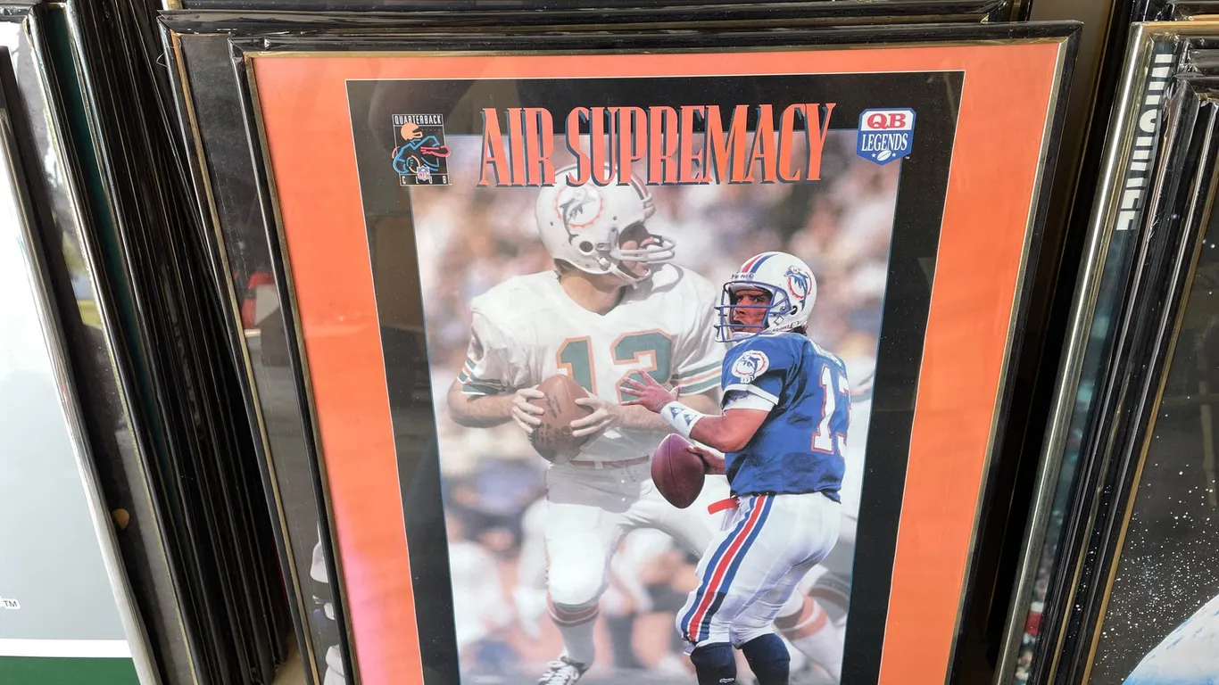 (11) Framed Sports Posters