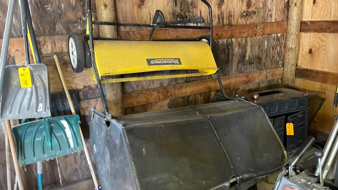 Yardworks Lawn Sweeper