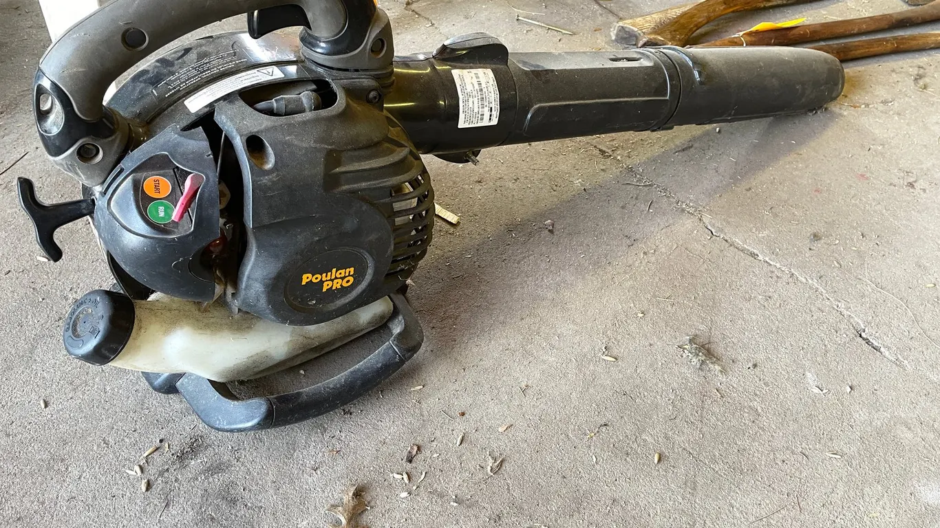 Poulan Pro Leaf Blower