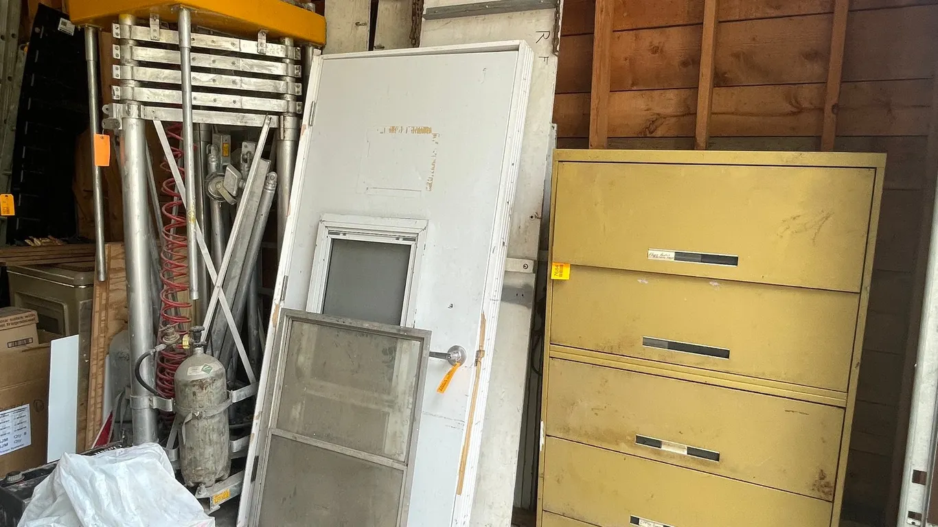 Trailer Side Rails and Exter