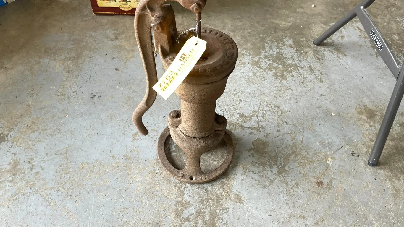 Vintage Barns Pump Handle