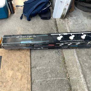 (2) New Sets of Quantus Lighting Track Lights