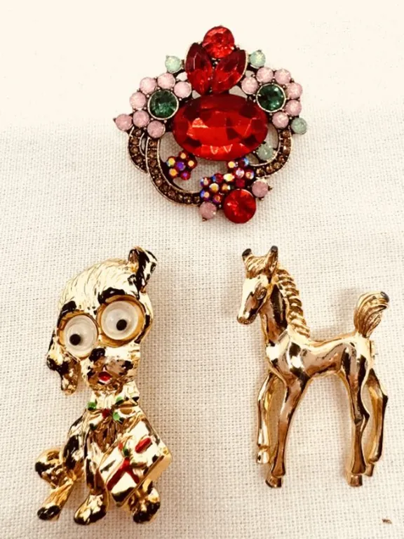 Estate Brooches (3) untested