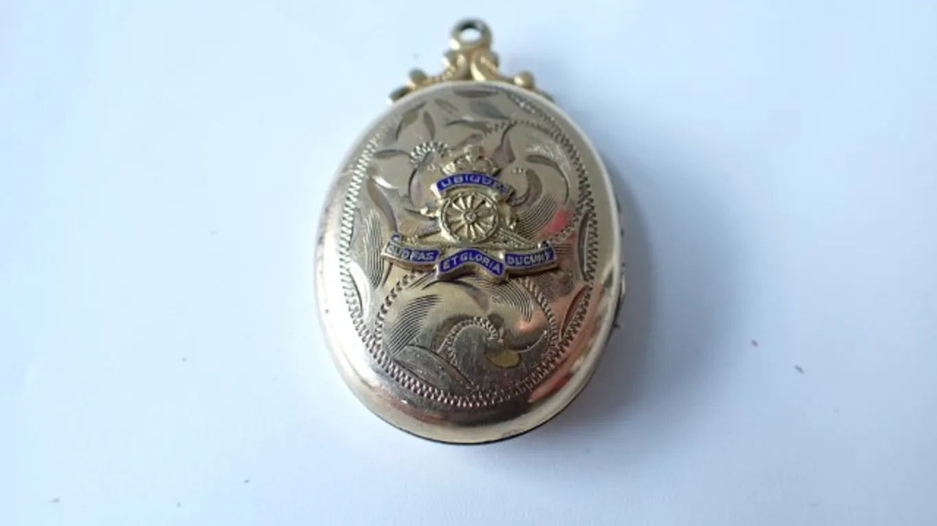 Gold Filled Sweetheart Locket