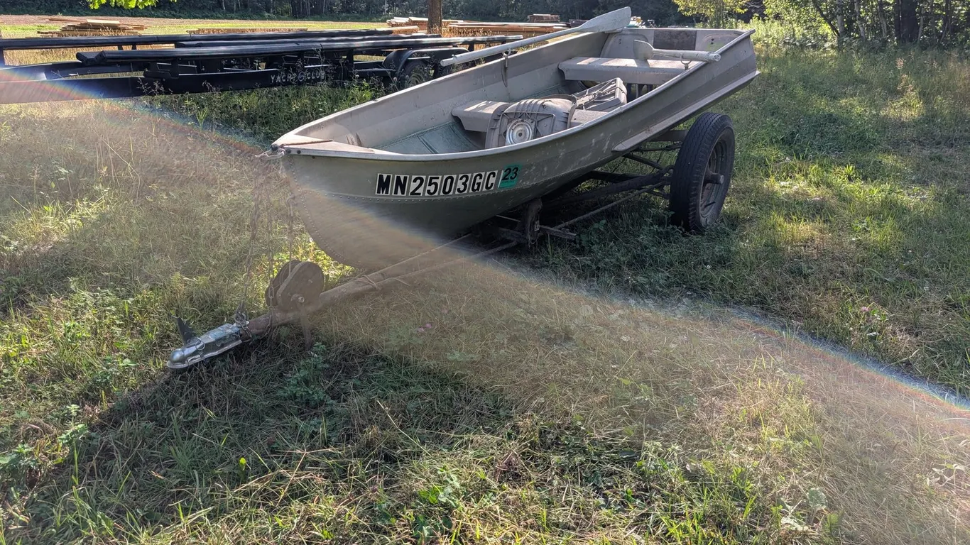 SEA NYMPH BOAT/TRAILER