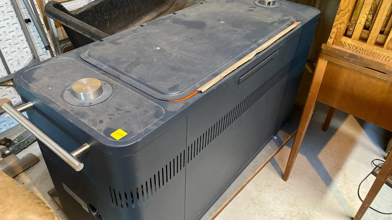 NEW EVERDURE ELECTRIC EGNITION ROTISSORI GRILL