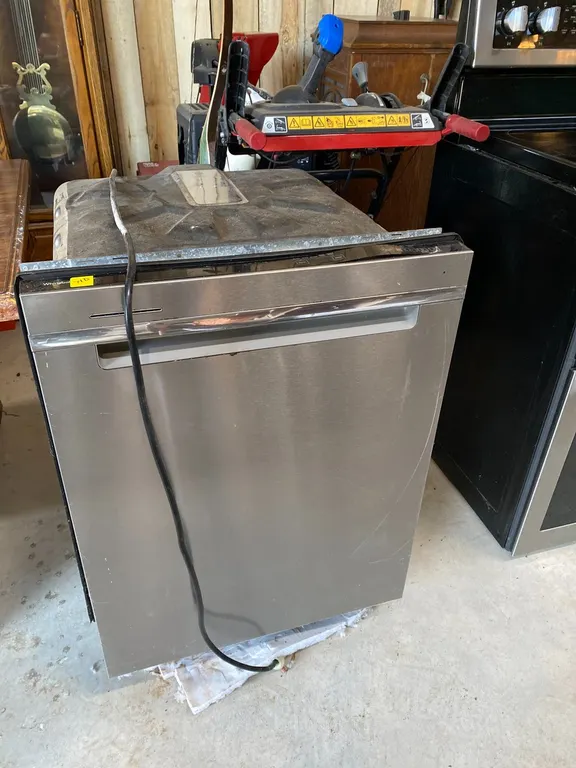 WHIRLPOOL STAINLESS STEEL DISH WASHER