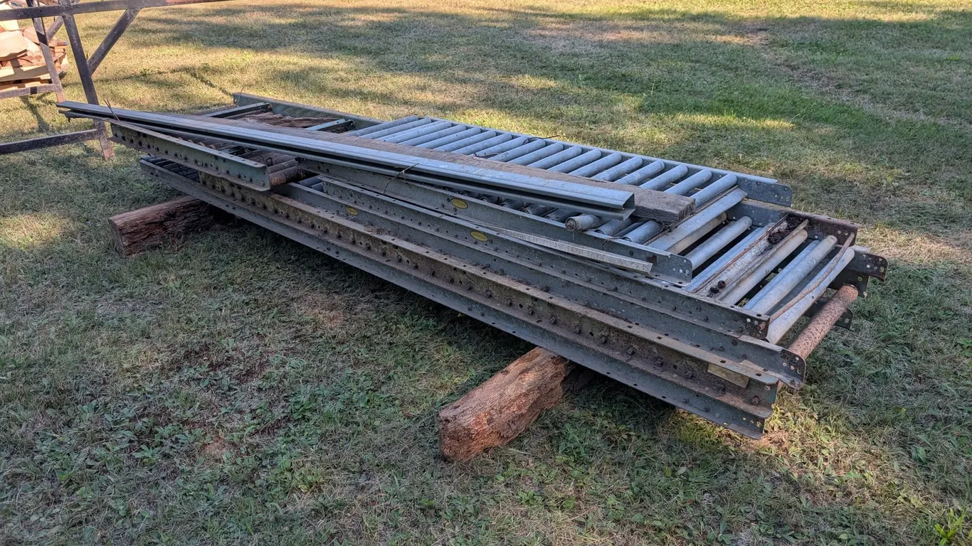 ROLLER TRACK