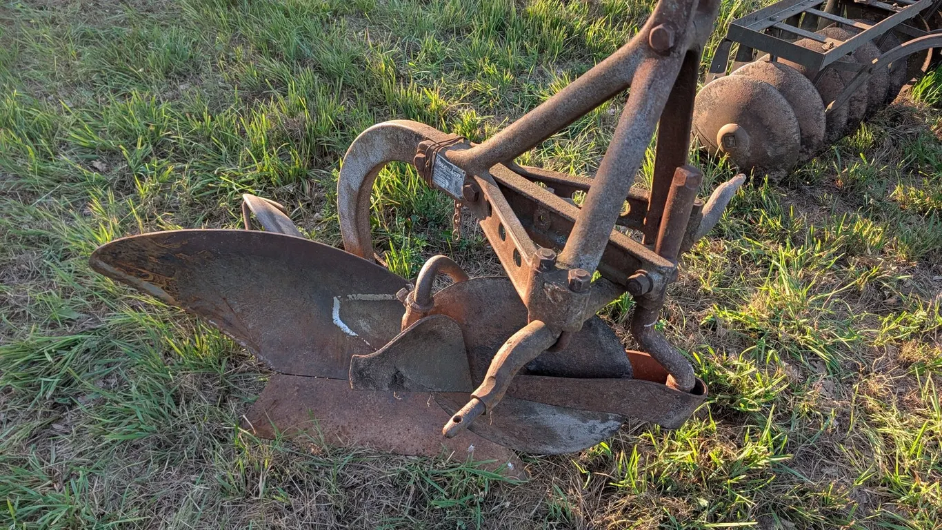 FERGUSON 15A PLOW