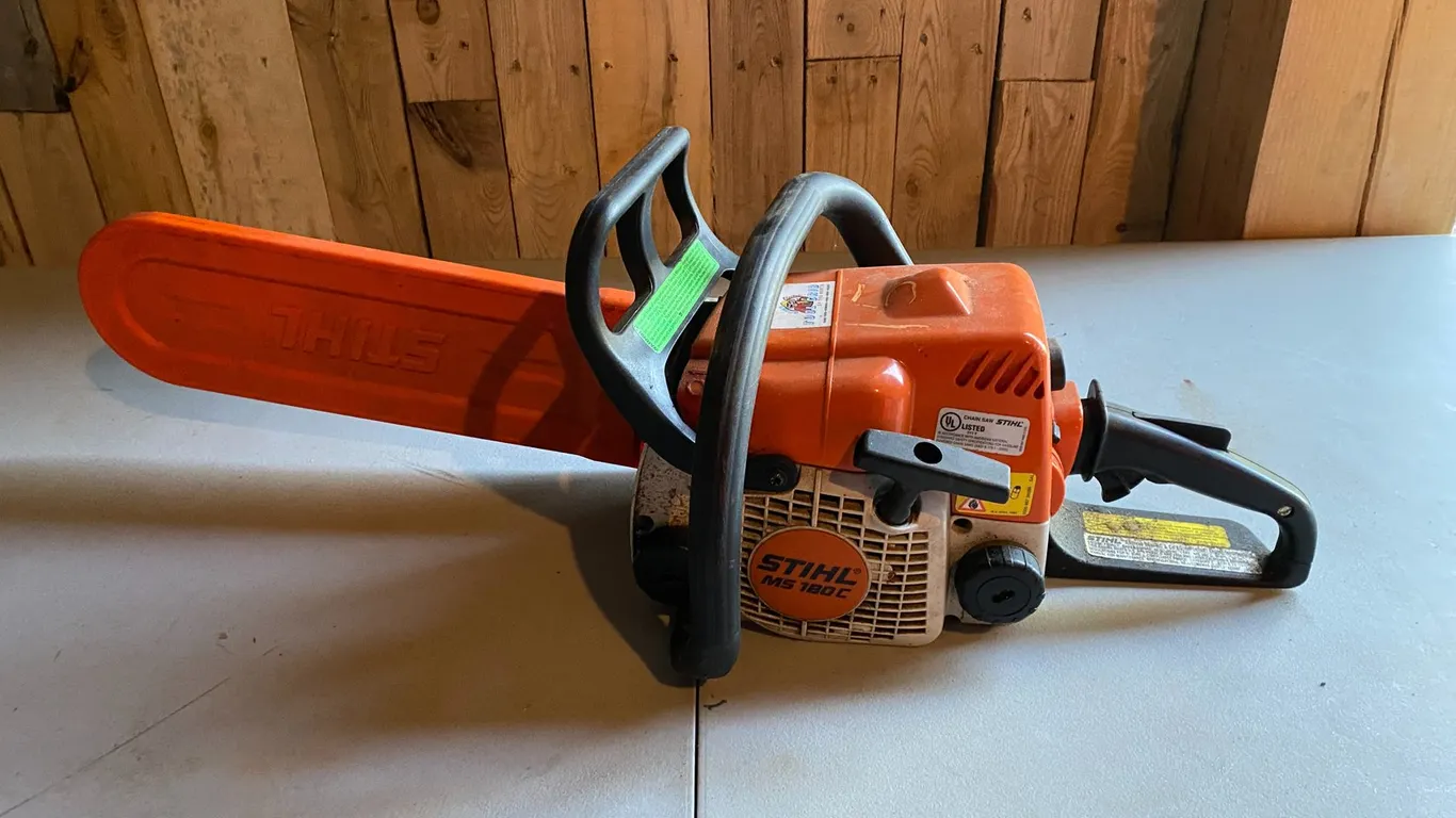 CHAINSAW
