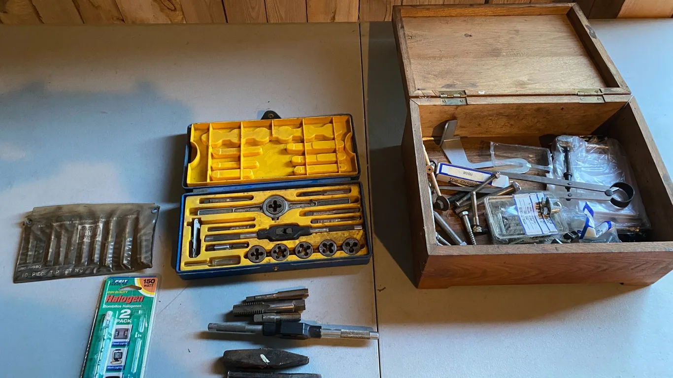WOODEN BOX/TOOLS