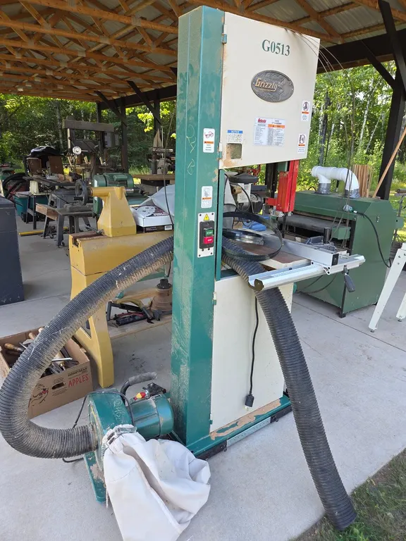 GRIZZLY 17" BANDSAW