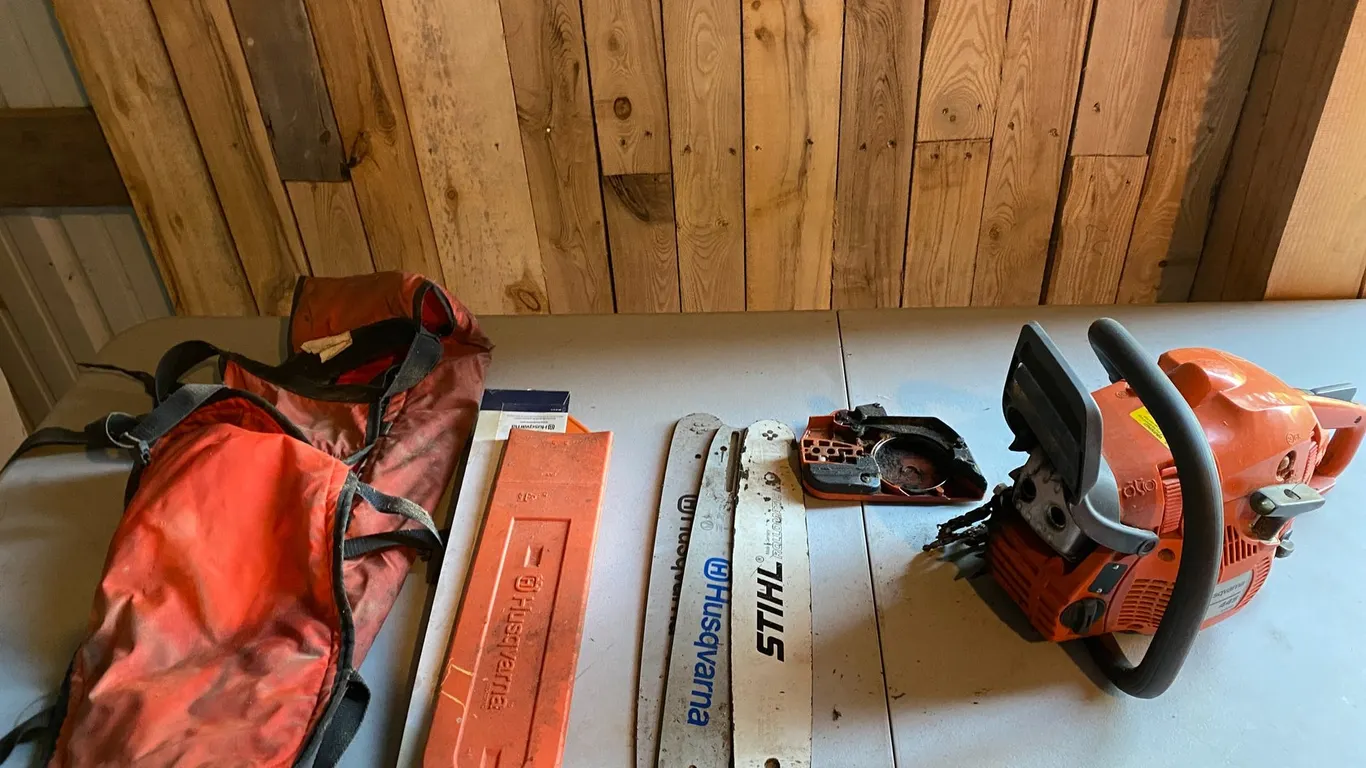 CHAINSAW