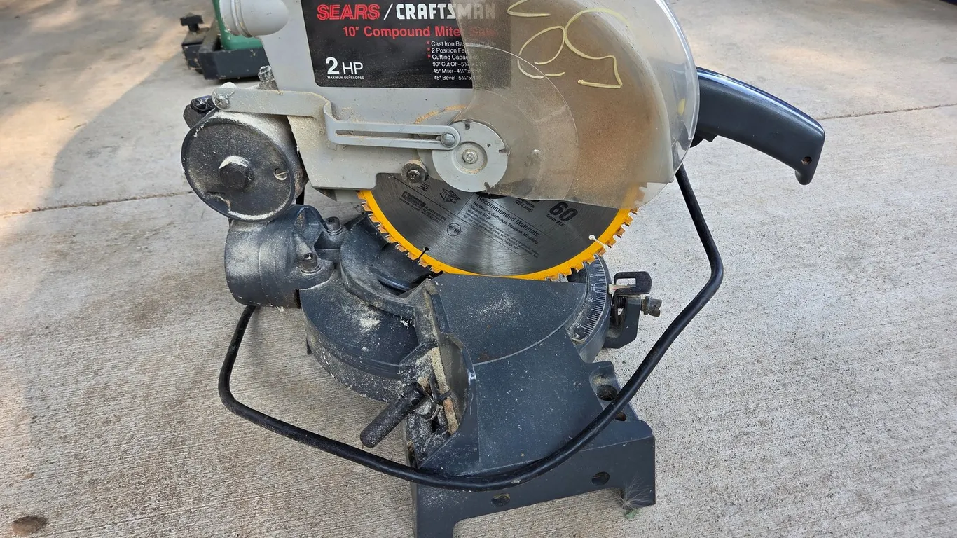 CRAFTSMAN MITER SAW
