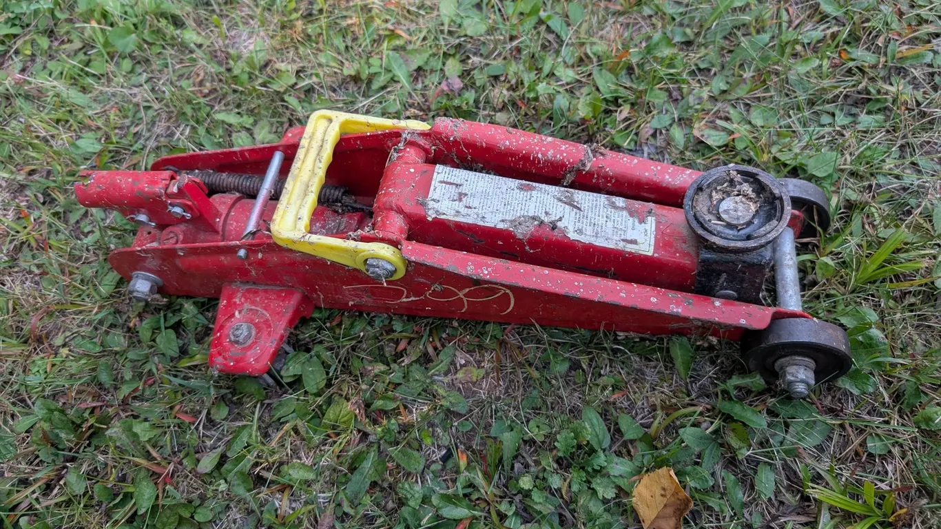 FLOOR JACK