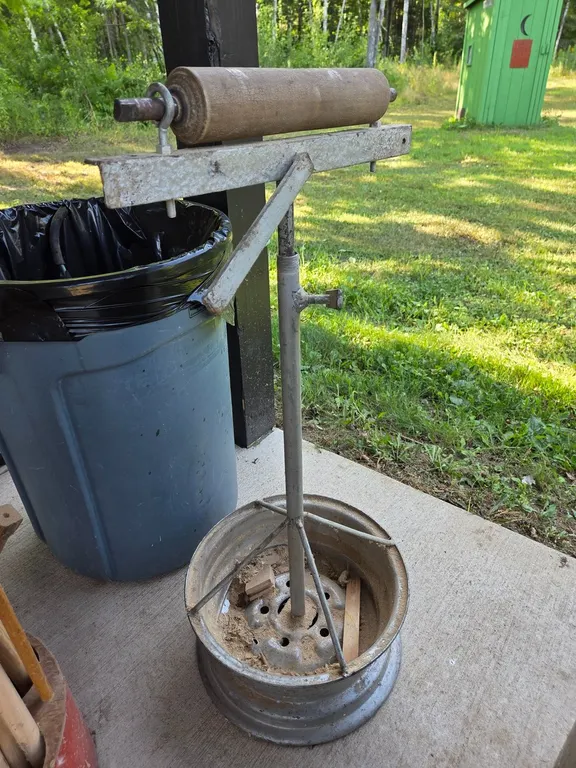 ROLLER STAND
