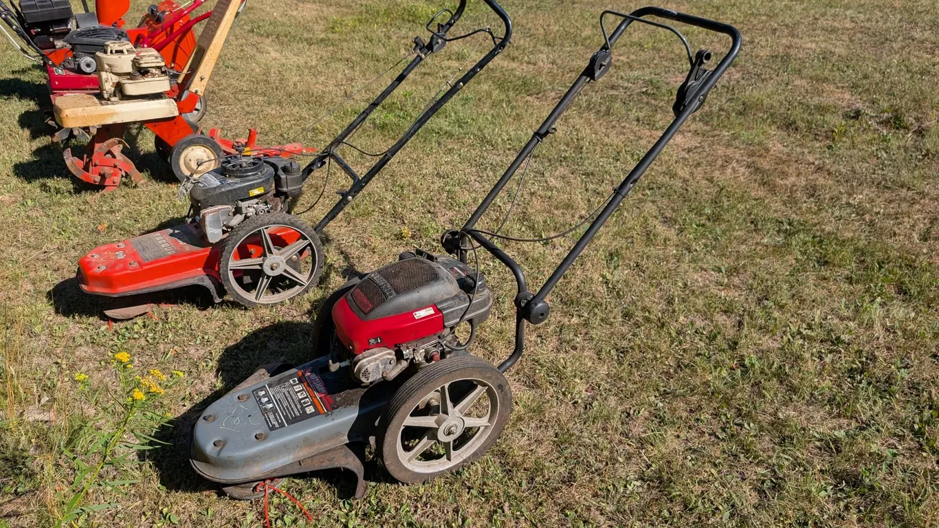 WALK BEHIND TRIMMER