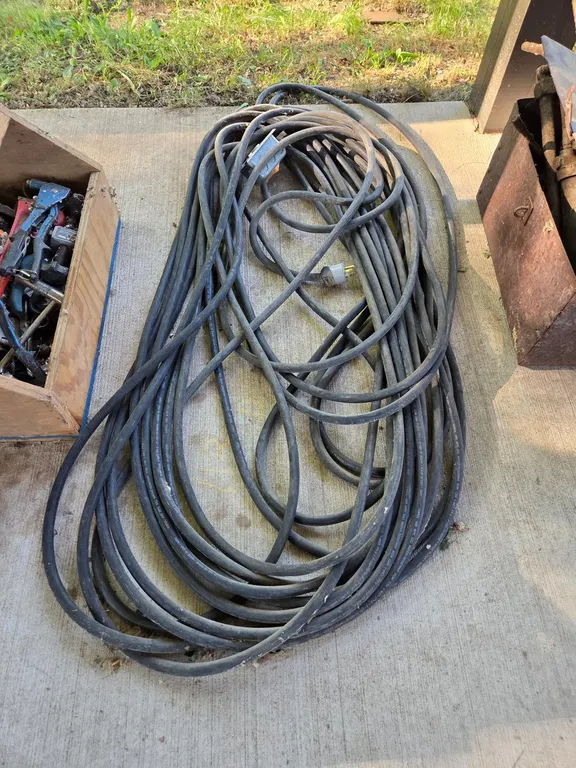 HEAVY DUTY EXTENSION CORDS