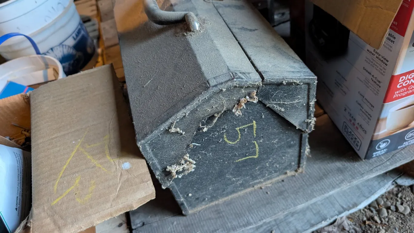 TOOL BOX