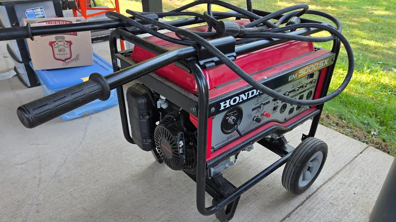 HONDA EM 5000 SX GENERATOR