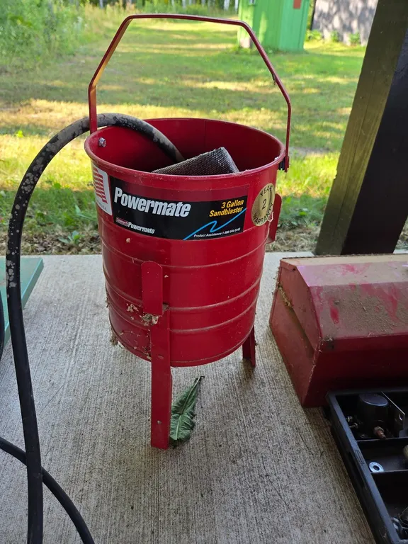POWERMATE 3 GAL SAND BLASTER