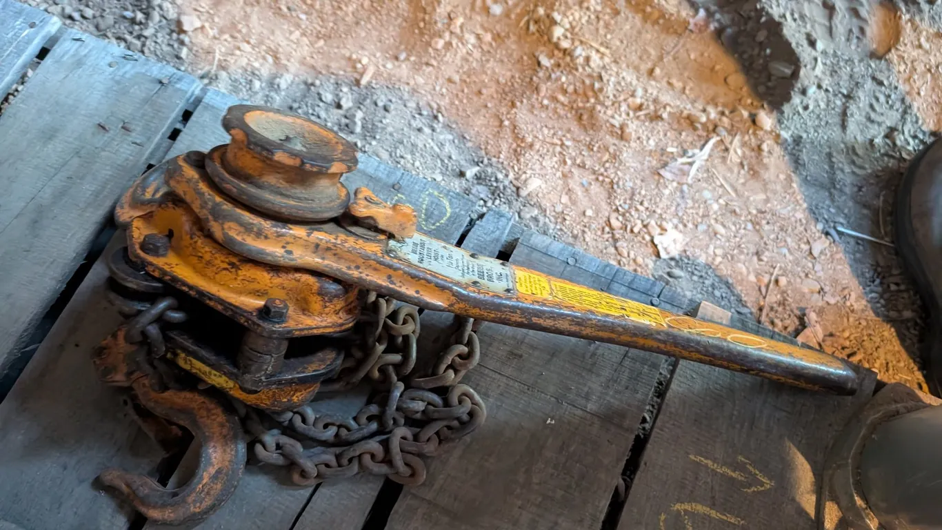 CHAIN HOIST