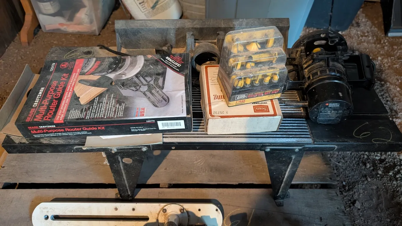 ROUTER/TABLE