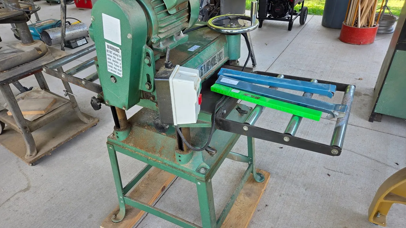 GRIZZLY 15" PLANER