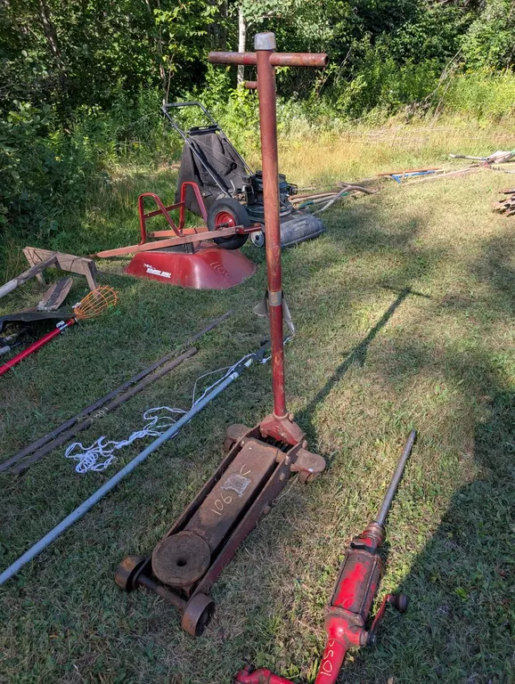 FLOOR JACK