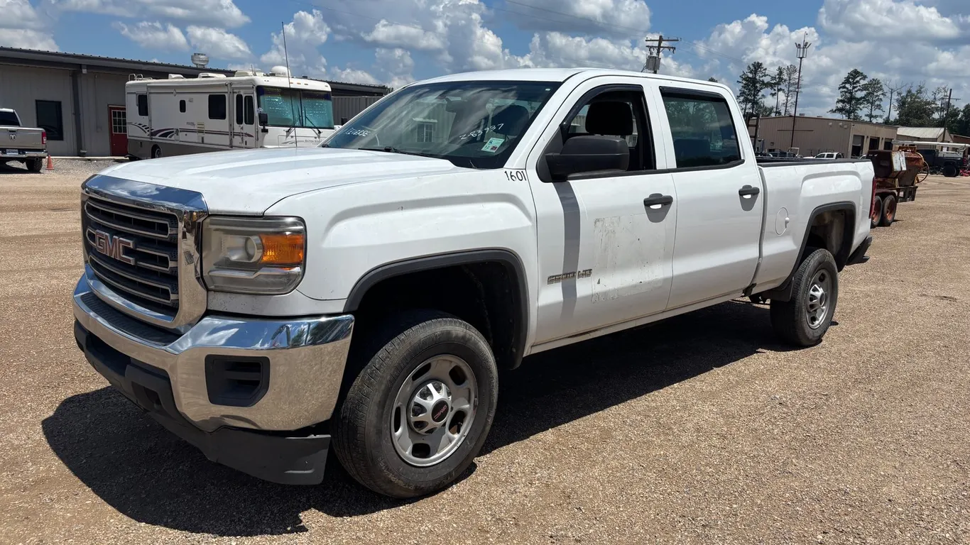 2016 GMC 2500HD PICKUP TRUCK | FOR PARTS/REPAIRS