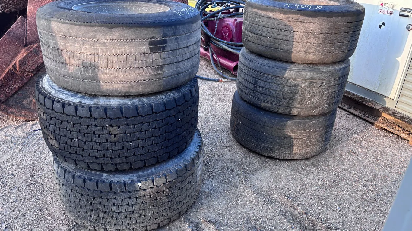(6) SUPER SINGLE TIRES ON ALUMINUM RIMS