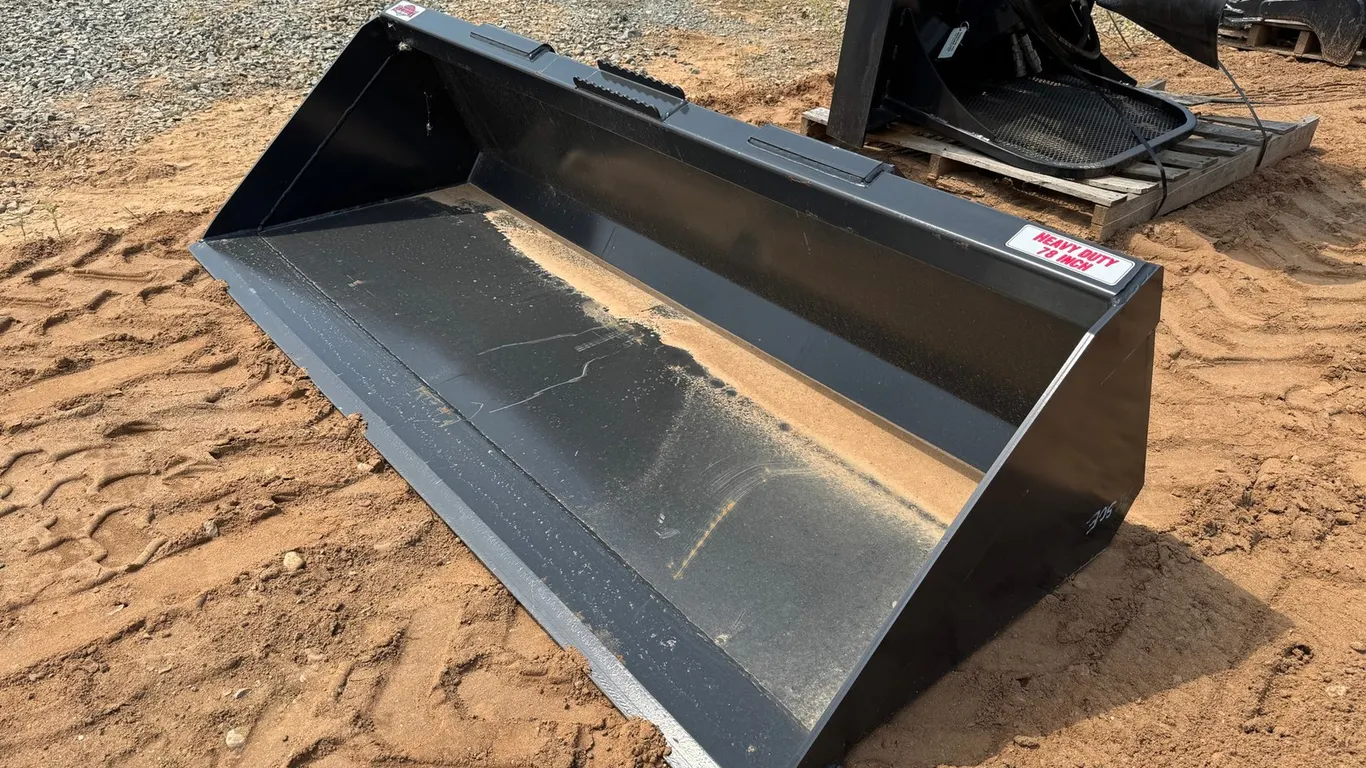 Unused Stout HD-78 Skid Steer 78" Bucket