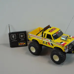 Vintage RC Ford Ranger F150 4x4 Remote Control Toy Truck