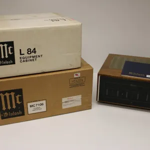 Mcintosh MC7106 THX Six Channel Power Amp Amplifier w/ Walnut L 84 Case