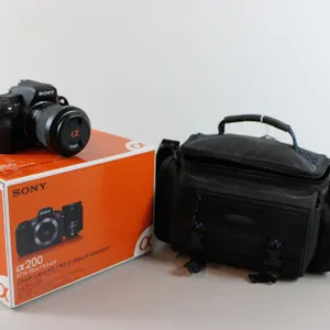 Sony Alpha DSLR- A200 Digital SLR Camera