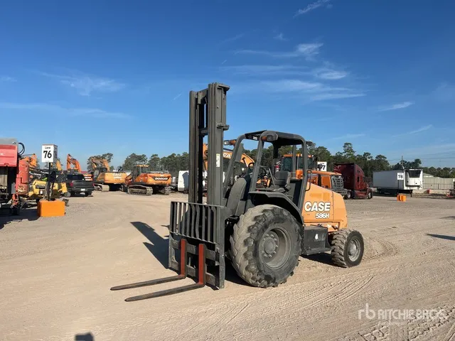 2018 Case 586H 6000 lb 4x4 Rough Terrain Forklift