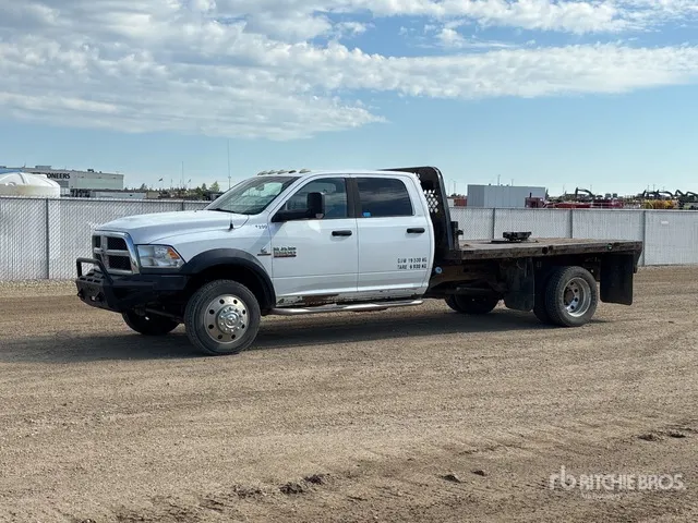 2013 Ram 5500 4x4 Crew Cab Flatbed Truck