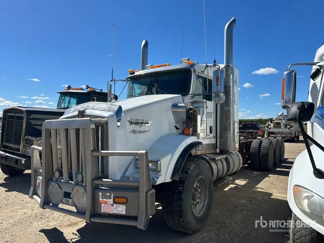 2009 Kenworth T800 8x6 Sleeper Cab and Chassis (Inoperable)