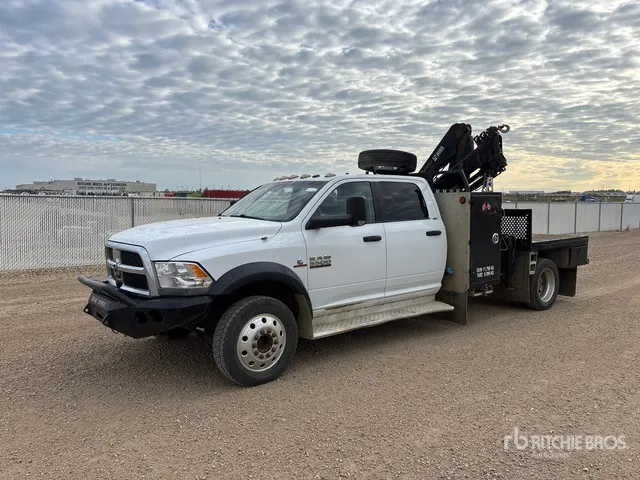 2014 Hiab 055D-3CLX 1580 kg Knuckle Boom on 2013 Ram 5500 SLT 4x4 Crew Cab Boom Truck