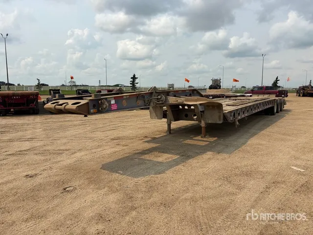 2006 Gerrys Tri/A Lowboy Trailer
