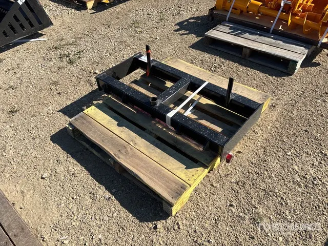2026 GIYI GY-HF47 47 in Skid Steer Bale Spear (Unused)