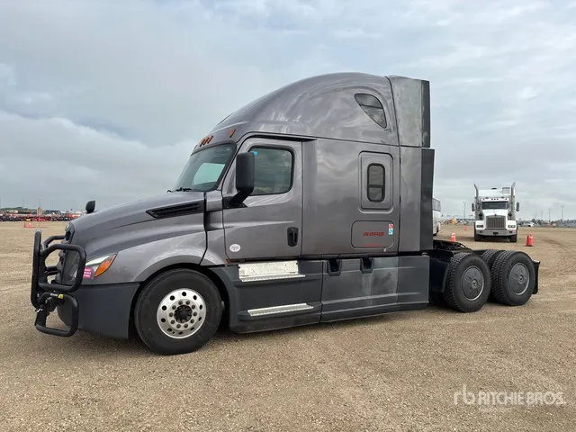 2019 Freightliner Cascadia 126 6x4 T/A Sleeper Truck Tractor