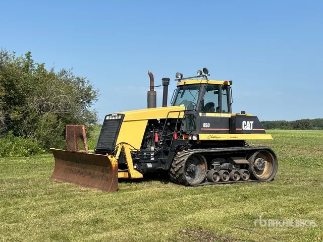 1997 Challenger 85D Track Tractor